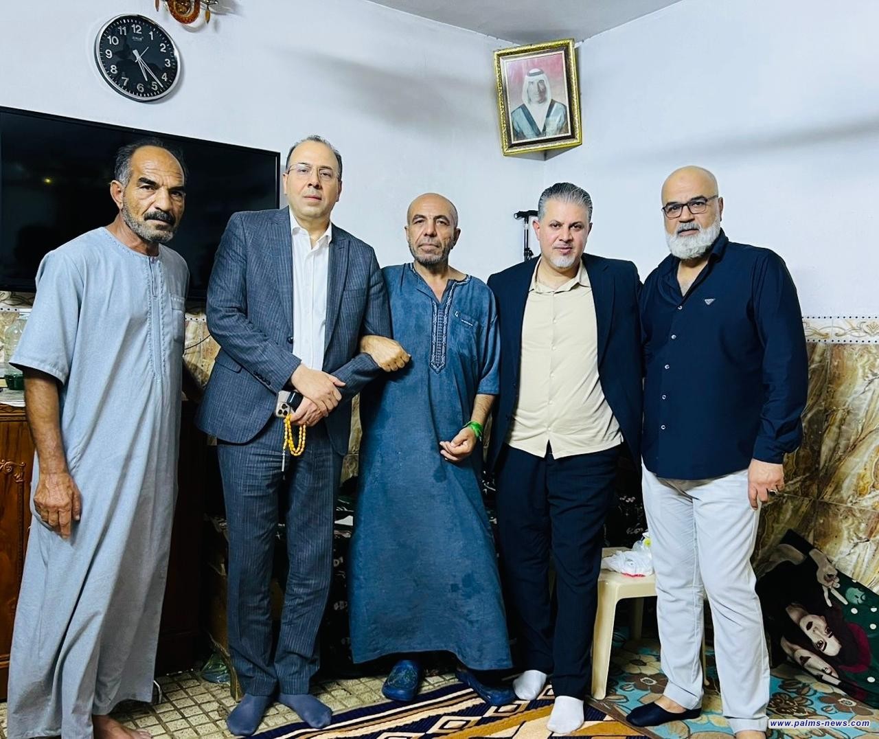 الساعدي و أبو الهيل يزوران الشاعر والمسرحي جبار محيبس في منزله بمدينة الصدر